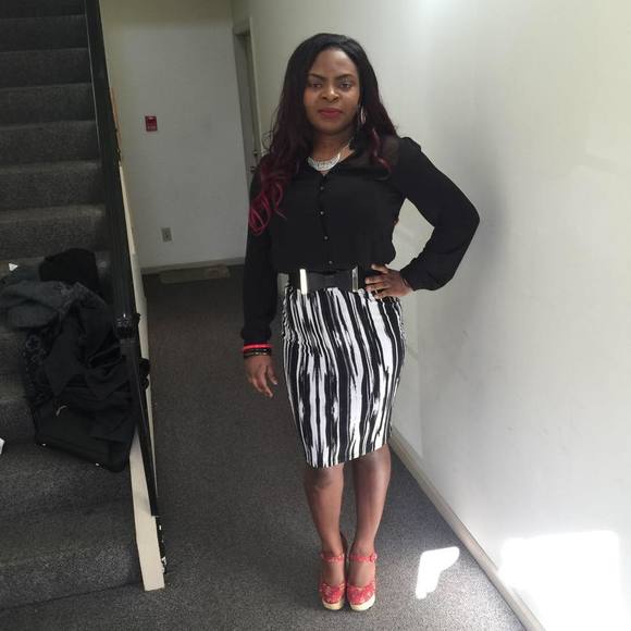 Meet your Posher, Tola - Picture 1 of 1